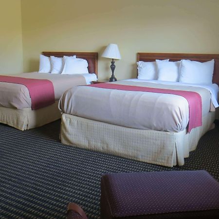 Travelodge By Wyndham Stratton Esterno foto