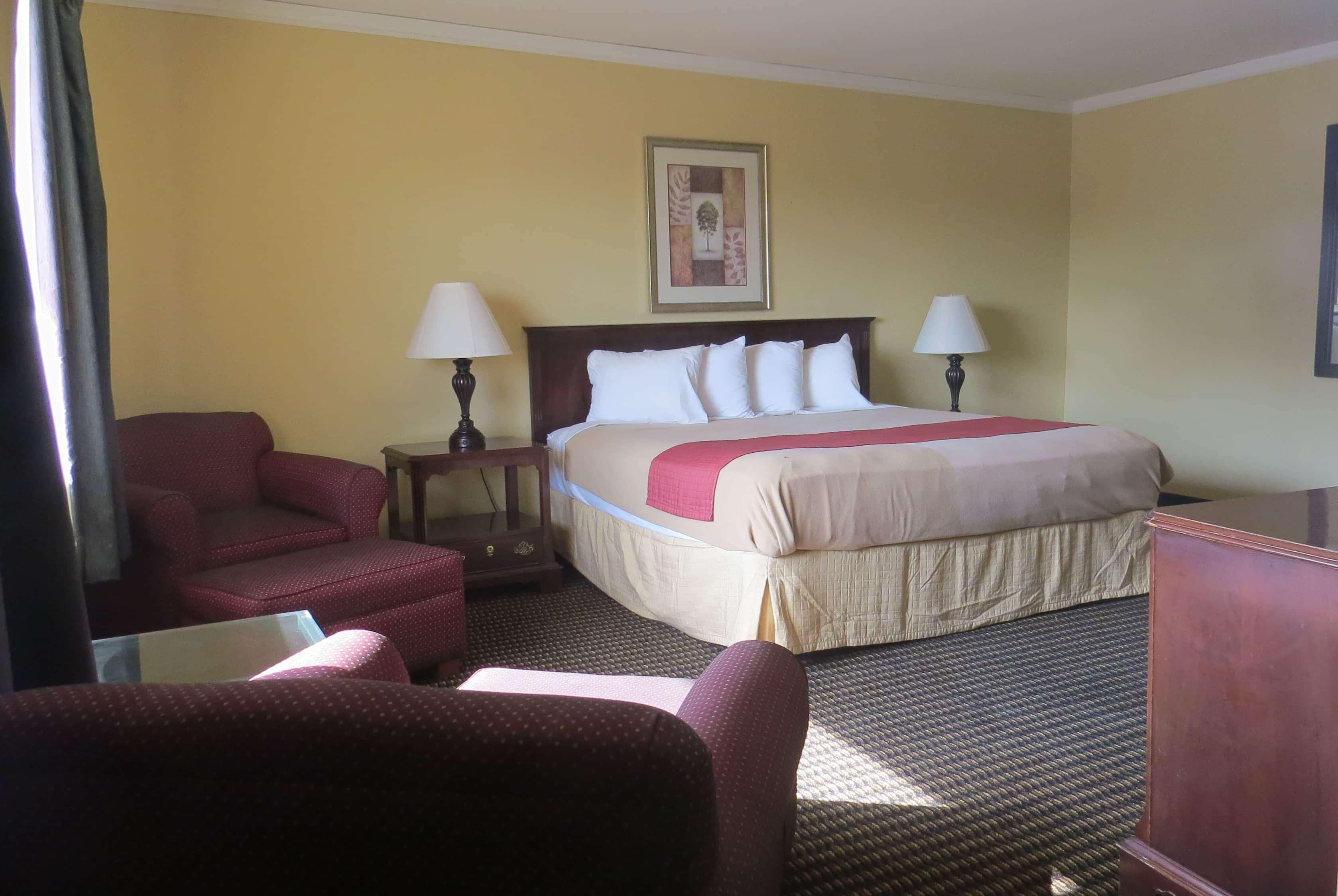 Travelodge By Wyndham Stratton Esterno foto