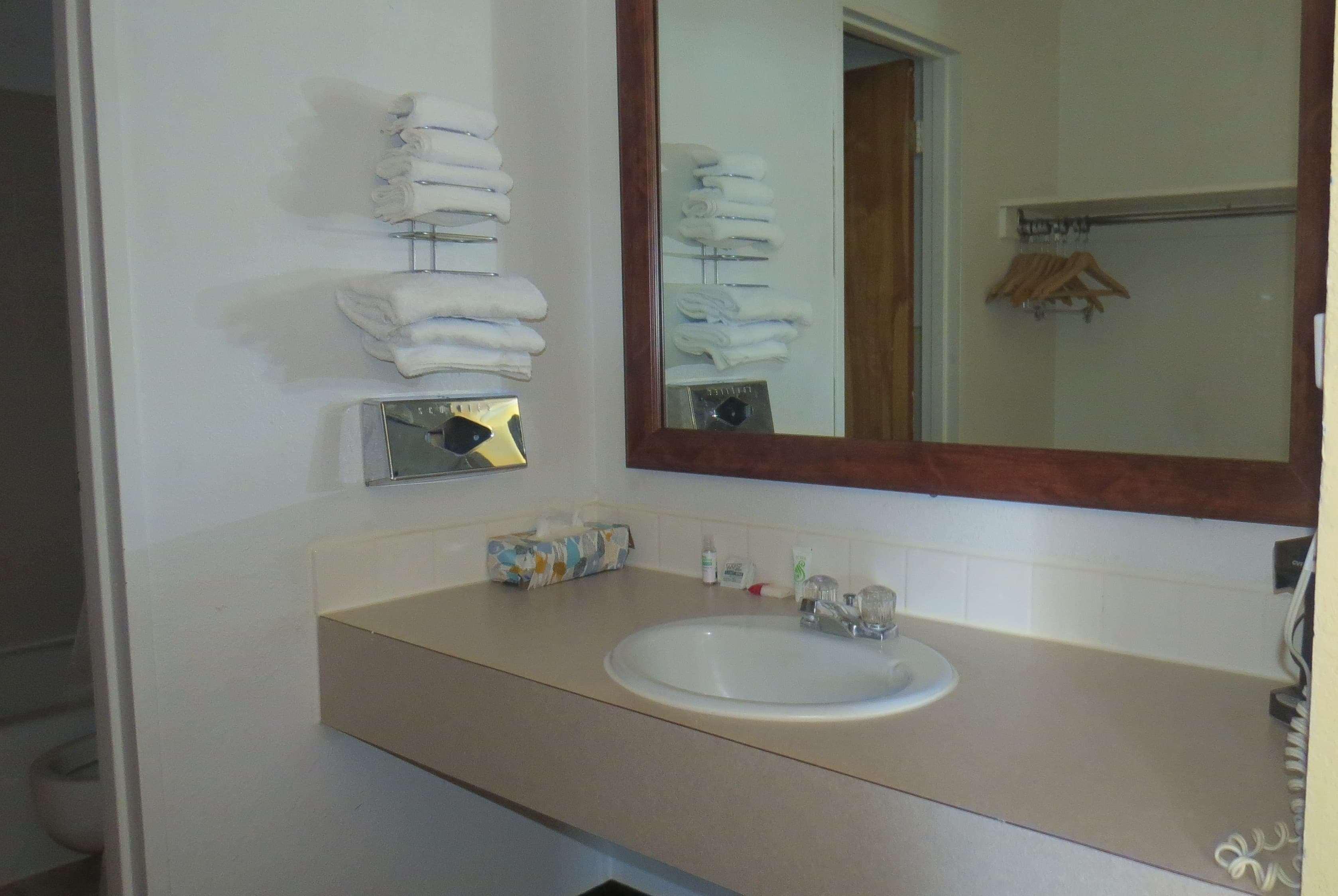 Travelodge By Wyndham Stratton Esterno foto