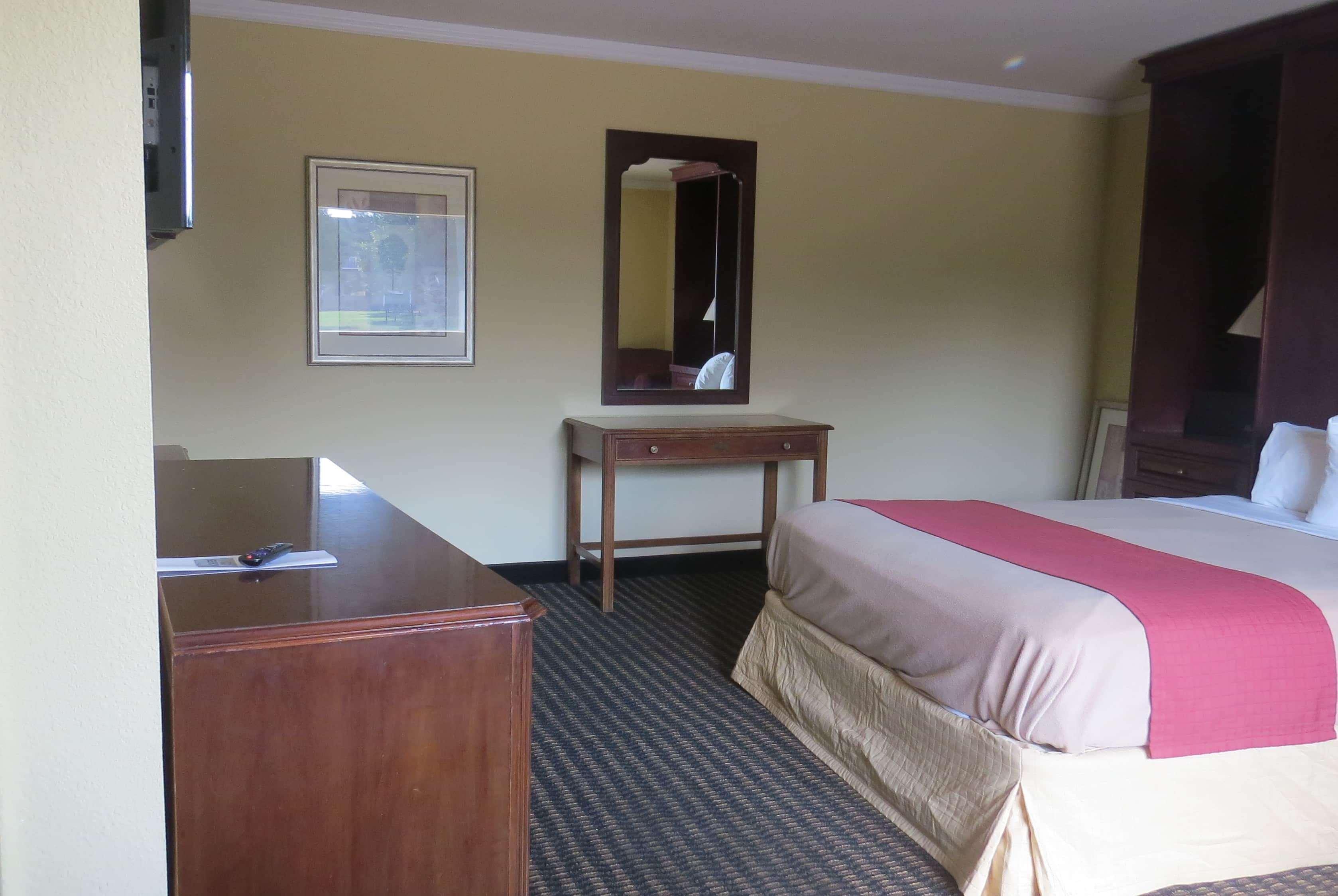 Travelodge By Wyndham Stratton Esterno foto