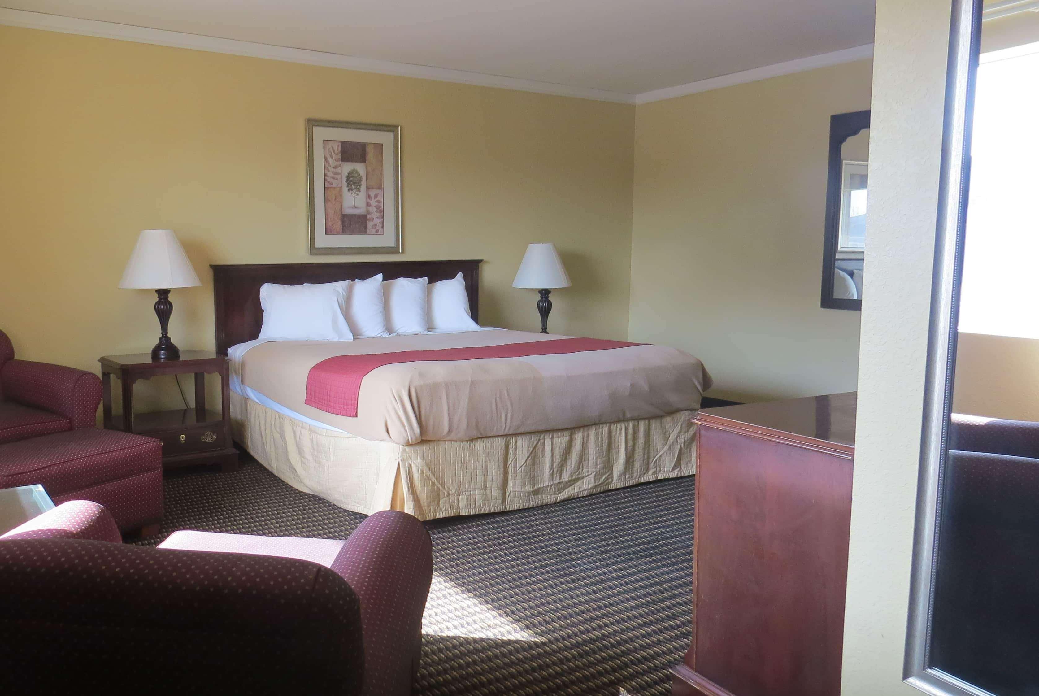 Travelodge By Wyndham Stratton Esterno foto