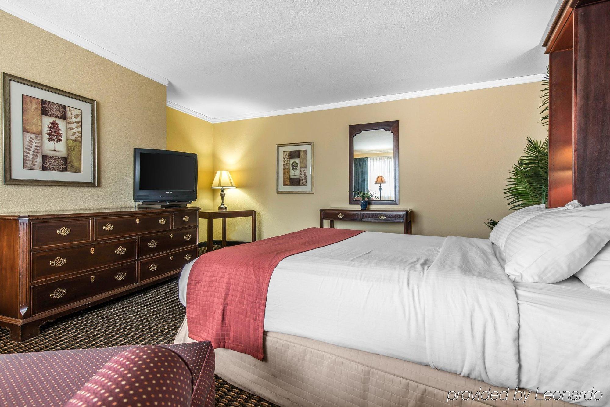 Travelodge By Wyndham Stratton Esterno foto