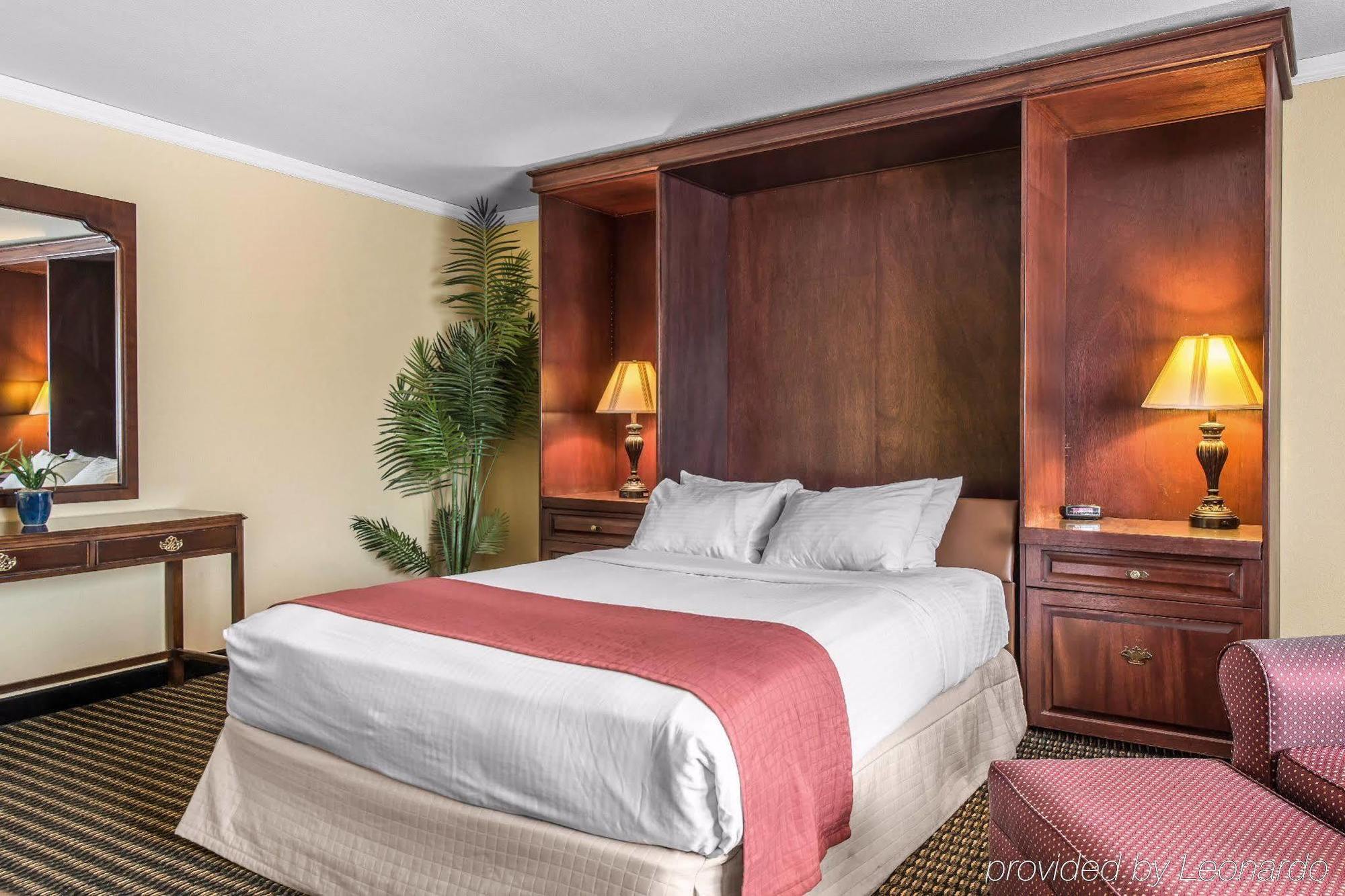 Travelodge By Wyndham Stratton Esterno foto