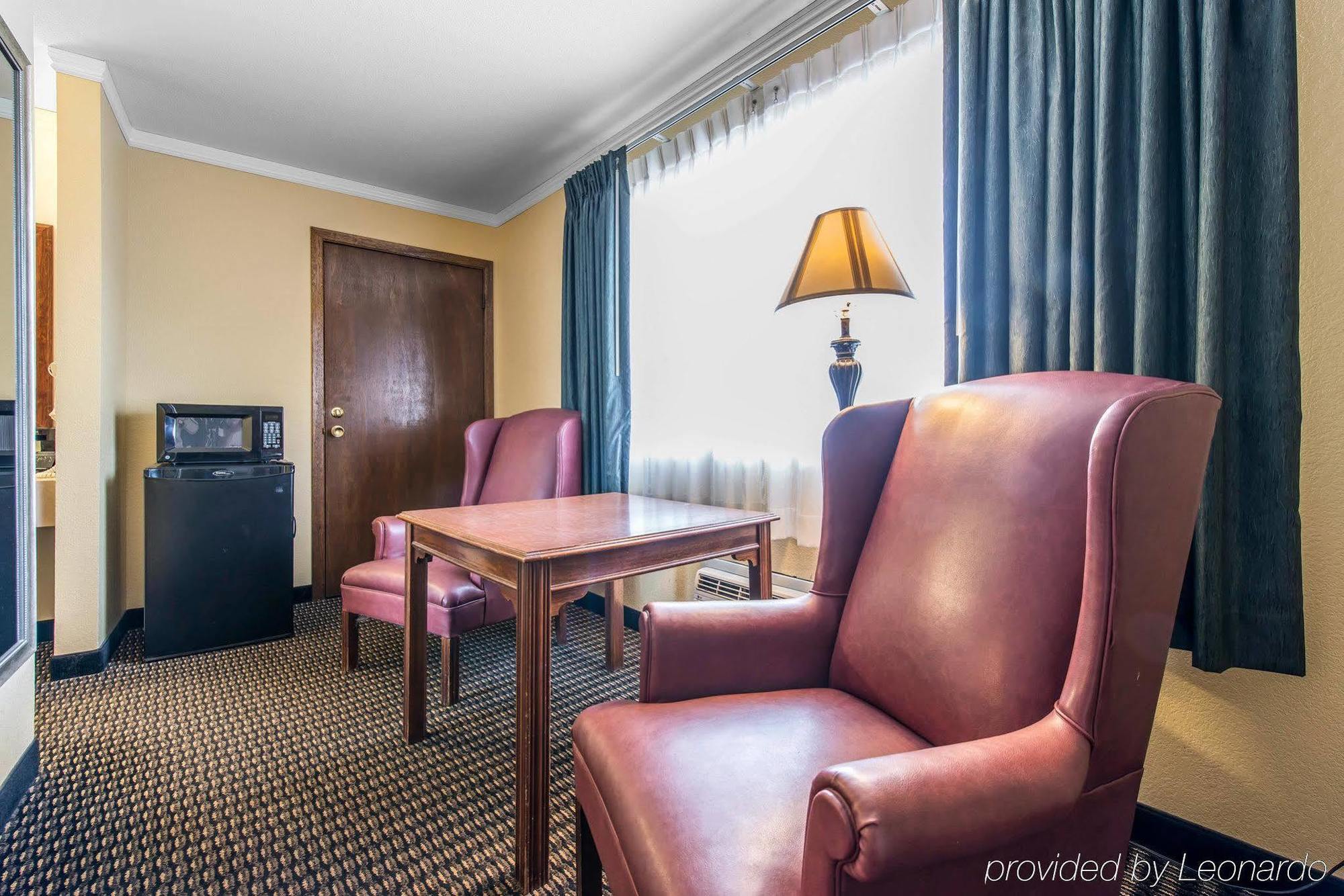 Travelodge By Wyndham Stratton Esterno foto