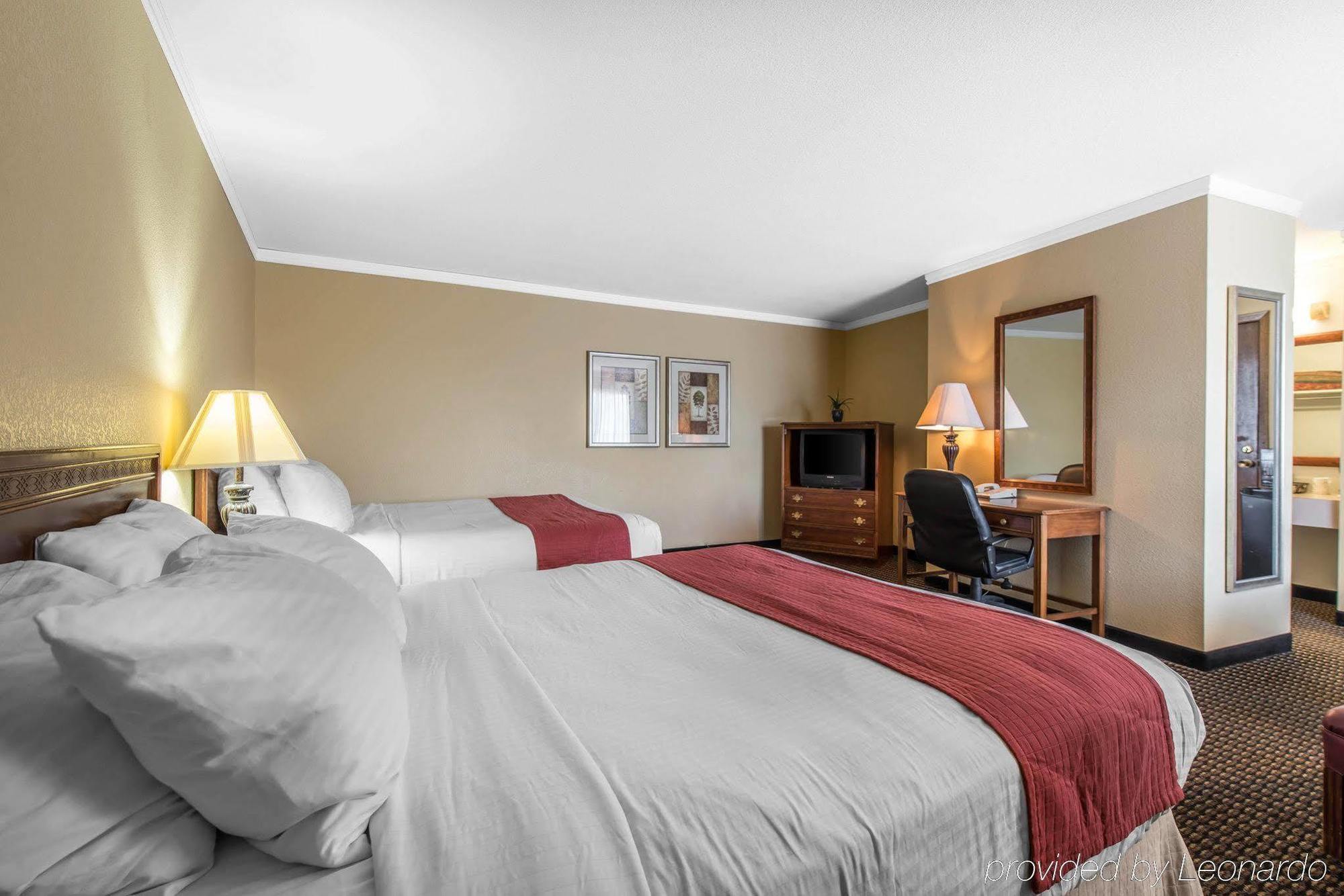 Travelodge By Wyndham Stratton Esterno foto